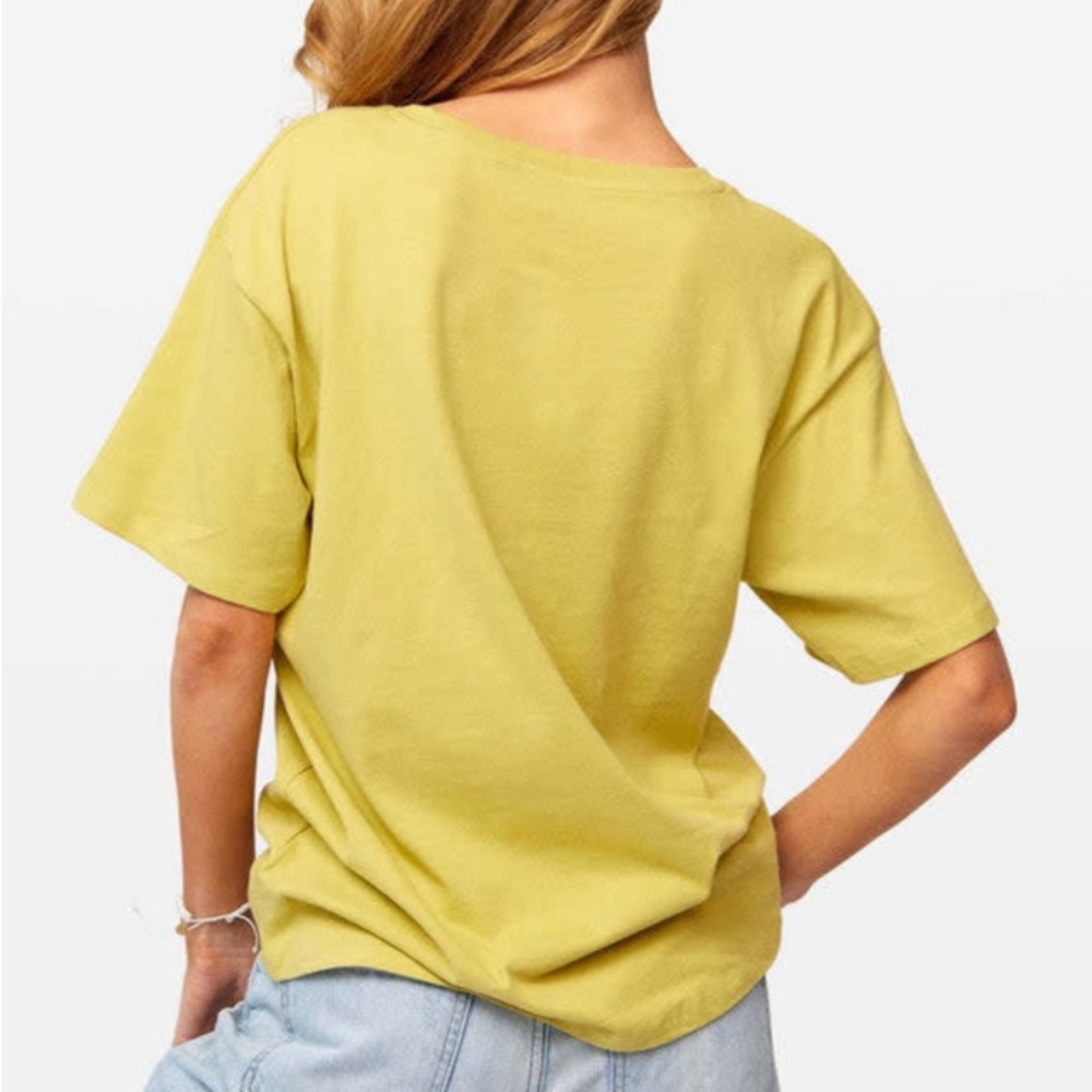 PURA VIDA PURAVIDA BORN TO ROAM CREW TEE LARGE oversized Yellow Graphic Tee - Picture 3 of 17